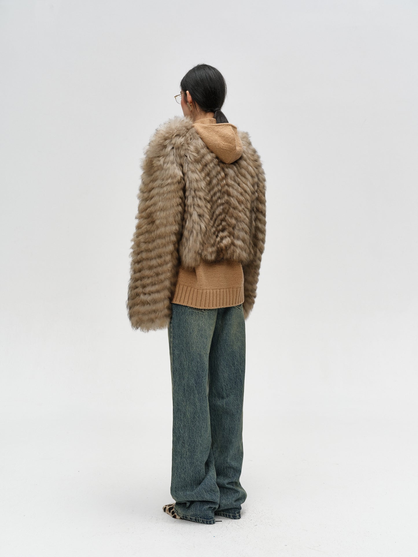 Brown Fish Scale Pattern Short Lamb Leather Grass
